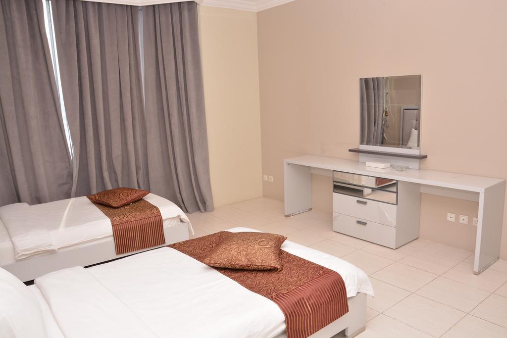Nadinah Janadriyah Suites 13 מראה חיצוני תמונה