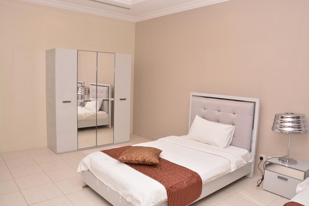 Nadinah Janadriyah Suites 13 מראה חיצוני תמונה