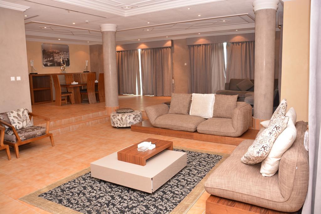 Nadinah Janadriyah Suites 13 מראה חיצוני תמונה