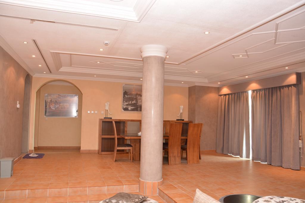 Nadinah Janadriyah Suites 13 מראה חיצוני תמונה