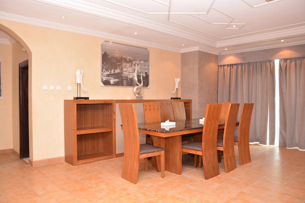 Nadinah Janadriyah Suites 13 מראה חיצוני תמונה