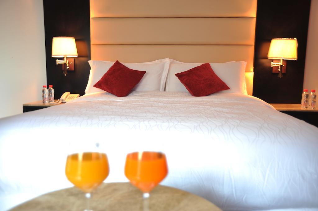 Nadinah Janadriyah Suites 13 מראה חיצוני תמונה