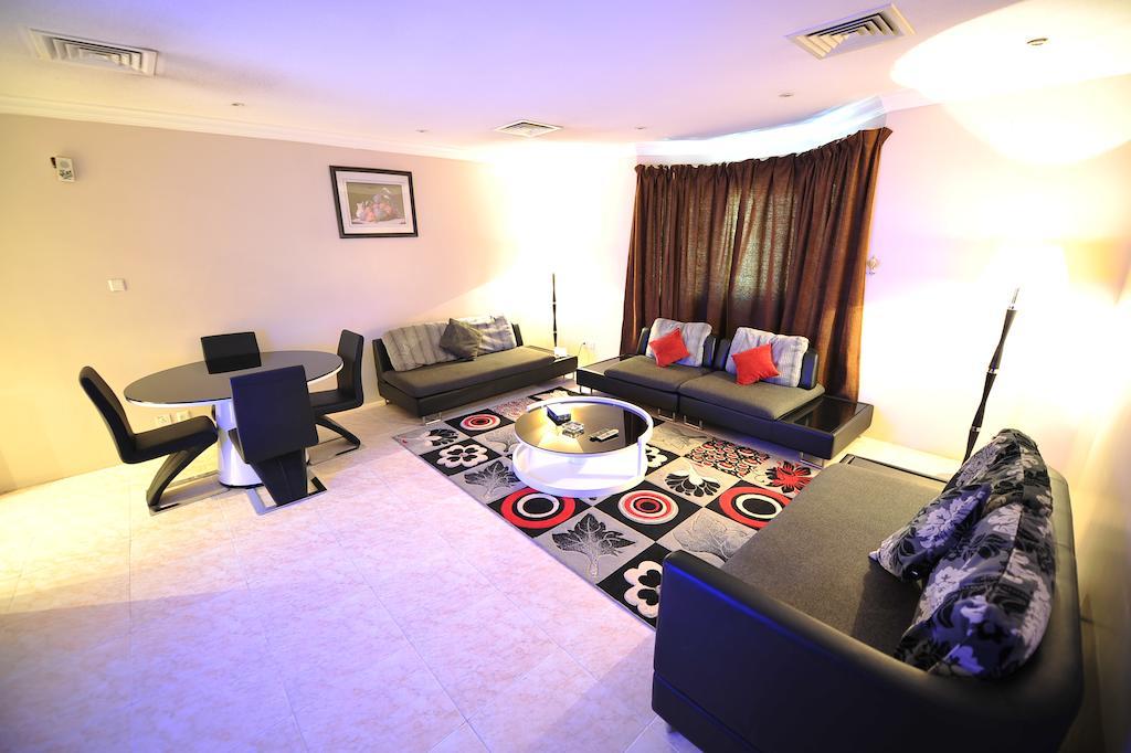 Nadinah Janadriyah Suites 13 מראה חיצוני תמונה